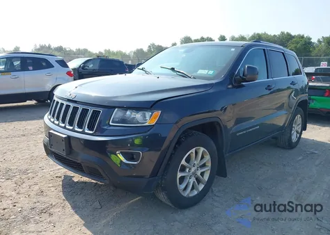 2015 Jeep Grand Cherokee Laredo z USA, uszkodzony, nr VIN 1C4RJFAG7FC133834